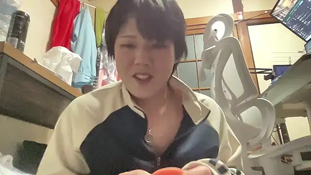 Snapshot of nuu1_221 chatting on 10.11.25 nuu1 221 online show from 10.11.25