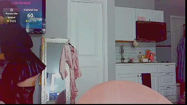 LunaMilav online show from 10.01.25