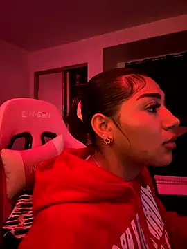 Snapshot of timaxo chatting on 10.23.25 timaxo online show from 10.23.25