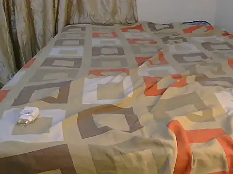 Snapshot of HorneyEbony chatting on 10.15.25 HorneyEbony online show from 10.15.25