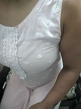 Snapshot of Fashion_Queen chatting on 09.23.25 Fashion Queen online show from 09.23.25