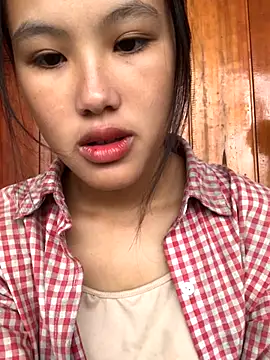 Mai lovely online show from 10.04.25
