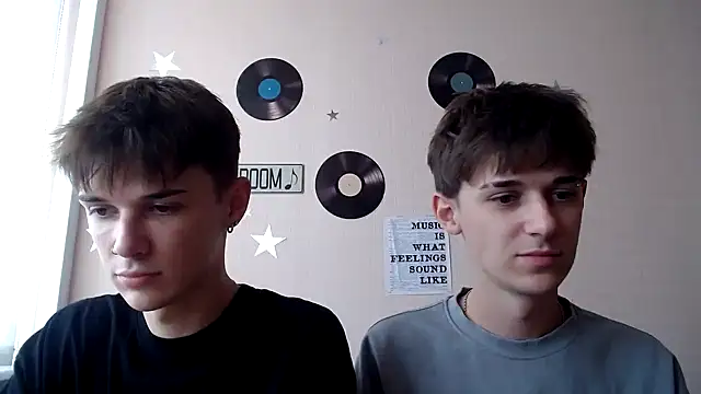 Snapshot of Hoot_Dude_ chatting on 10.01.25 Hoot Dude  online show from 10.01.25