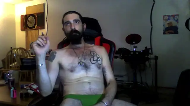 Snapshot of Neekaleek89 chatting on 09.29.25 Neekaleek89 online show from 09.29.25