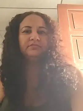 Snapshot of MEYBELLATINA chatting on 09.26.25 MEYBELLATINA online show from 09.26.25