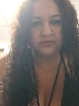 Snapshot of MEYBELLATINA chatting on 09.29.25 MEYBELLATINA online show from 09.29.25