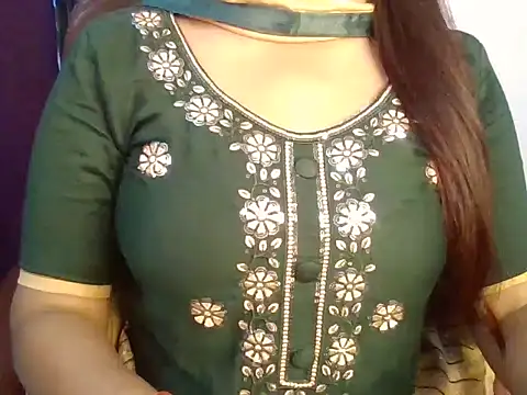 LOVELY SUKOON online show from 10.02.25