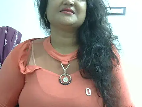 Snapshot of aarohee9 chatting on 11.10.25 aarohee9 online show from 11.10.25