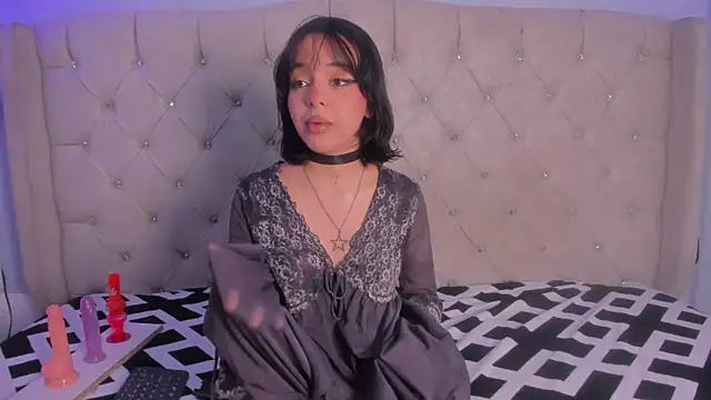 Lizzy dark online show from 10.14.25