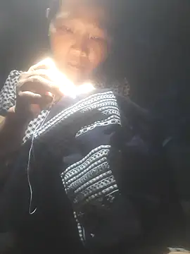 Snapshot of bree-zz chatting on 10.07.25 bree-zz online show from 10.07.25