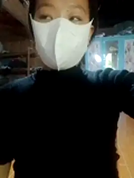 Snapshot of bree-zz chatting on 11.09.25 bree-zz online show from 11.09.25