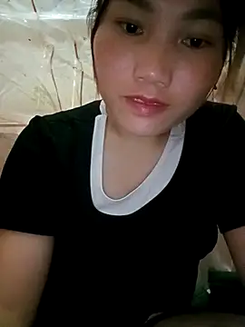 min-xinh online show from 09.28.25