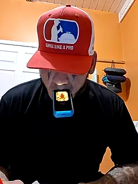 Snapshot of itsJrivera24 chatting on 11.03.25 itsJrivera24 online show from 11.03.25