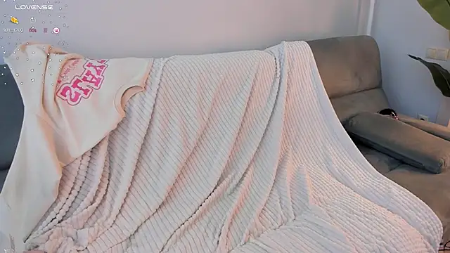 Eva Cheeky online show from 10.16.25