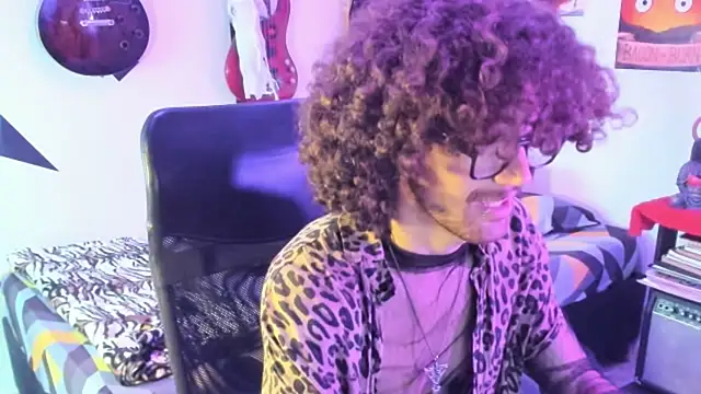 MikaelRizzzo online show from 10.17.25