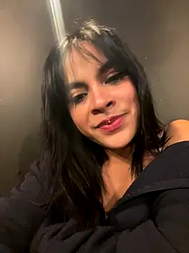 Snapshot of Veeronica_ chatting on 09.30.25 Veeronica online show from 09.30.25