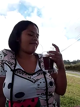 Snapshot of Antonela_19 chatting on 10.24.25 Antonela 19 online show from 10.24.25