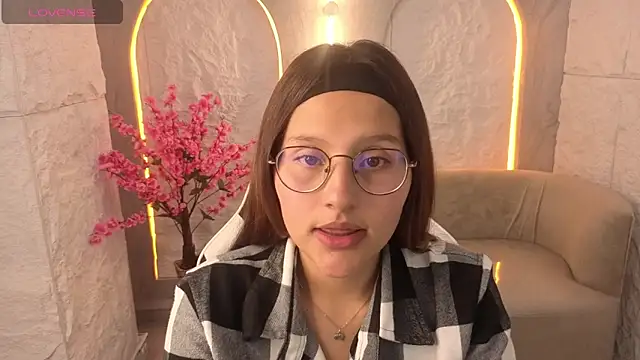 Nyx Tamy Tx  online show from 10.11.25