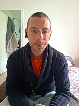 Snapshot of iveleche0987 chatting on 10.12.25 iveleche0987 online show from 10.12.25