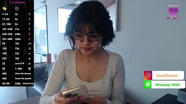 NamiDVelvet online show from 10.15.25
