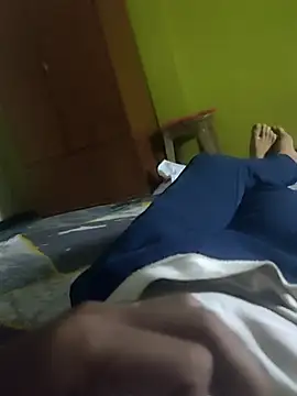 Snapshot of Hhhggghrrr3219 chatting on 09.29.25 Hhhggghrrr3219 online show from 09.29.25