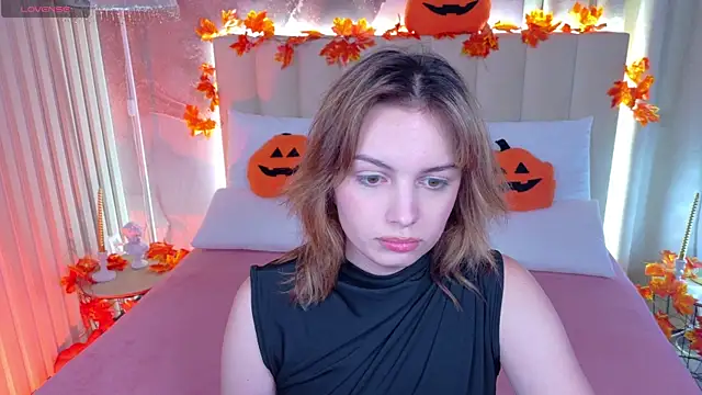 VioletteRose online show from 10.19.25