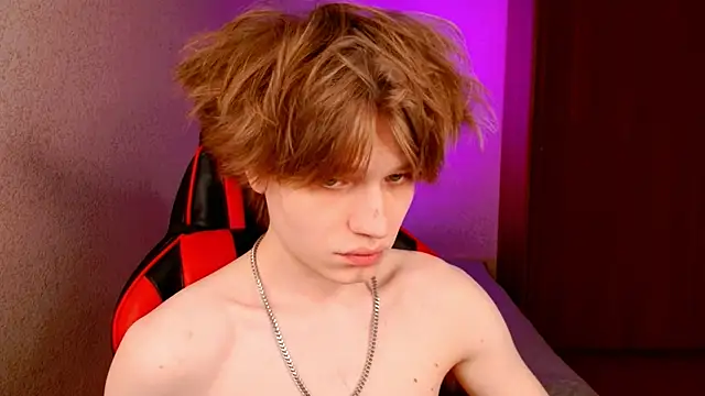 Snapshot of jeffreyue chatting on 10.09.25 jeffreyue online show from 10.09.25