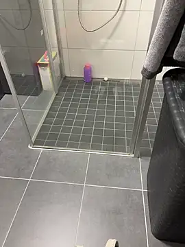 Snapshot of b3no_beso007 chatting on 10.28.25 b3no beso007 online show from 10.28.25