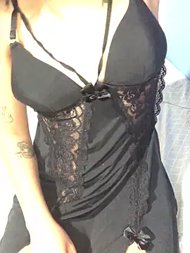 Snapshot of deby_03 chatting on 10.31.25 deby 03 online show from 10.31.25