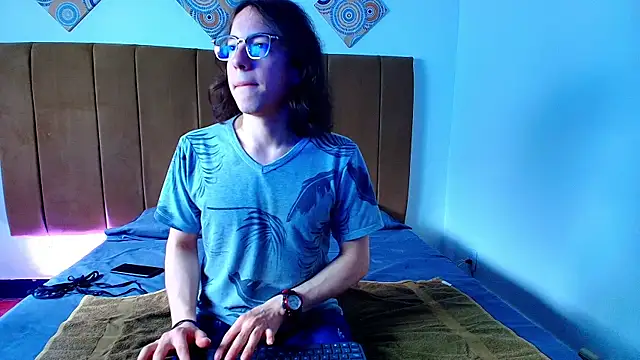 SnowyX  online show from 10.20.25