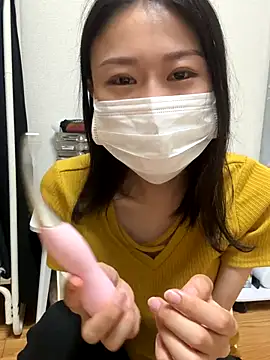 Snapshot of mia2_jp chatting on 10.16.25 mia2 jp online show from 10.16.25