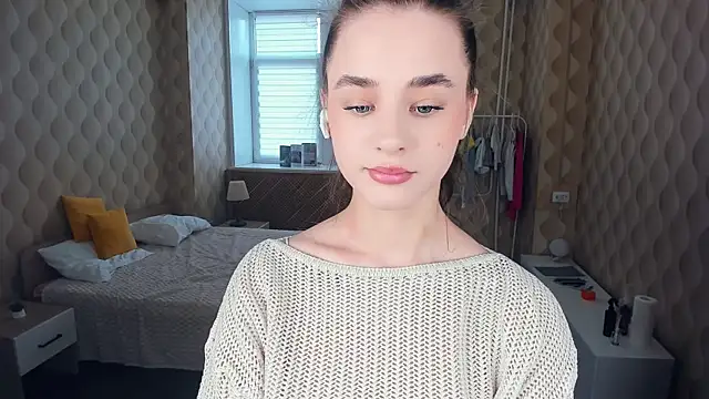 JinnyMcie online show from 10.18.25