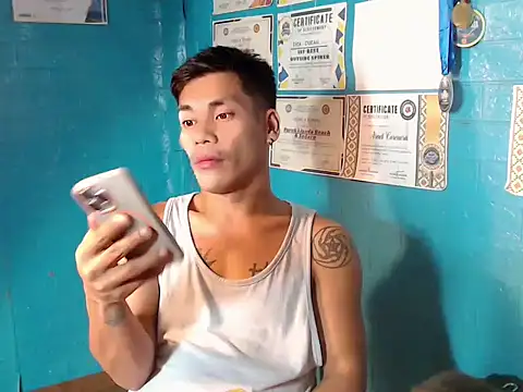 Cute Lucas online show from 10.20.25