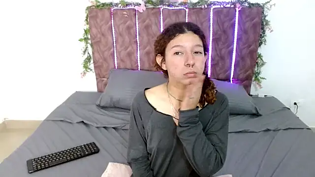 ElaRose723 online show from 10.10.25