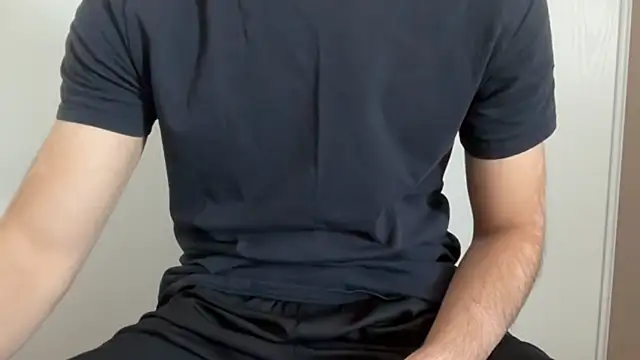 Snapshot of ncjuice_ chatting on 11.04.25 ncjuice online show from 11.04.25