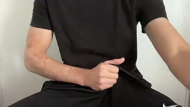 Snapshot of ncjuice_ chatting on 11.09.25 ncjuice online show from 11.09.25