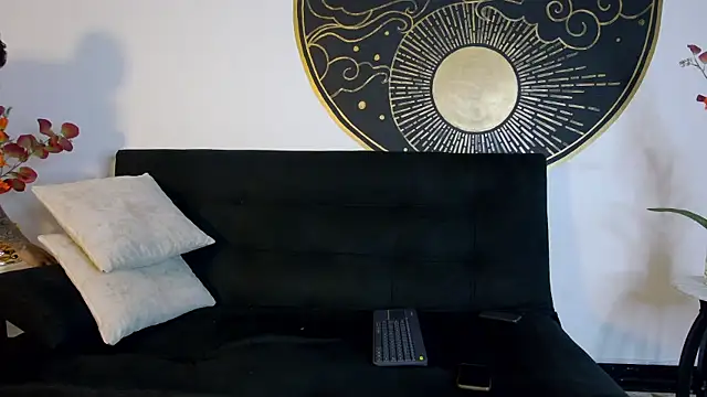 Snapshot of LukeSavagge chatting on 10.05.25 LukeSavagge online show from 10.05.25