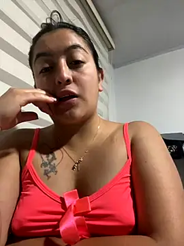 itsgianna online show from 10.22.25