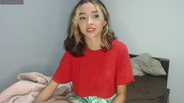 Snapshot of Brissazane chatting on 10.14.25 Brissazane online show from 10.14.25