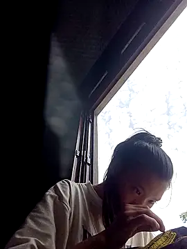 Snapshot of nanalinh chatting on 10.05.25 nanalinh online show from 10.05.25