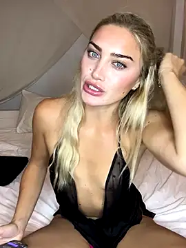 Snapshot of Aurii_Angel chatting on 11.06.25 Aurii Angel online show from 11.06.25