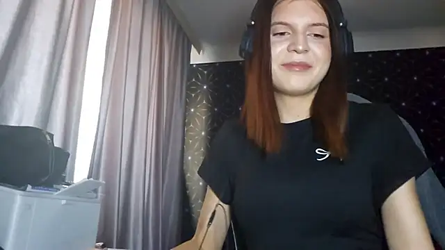 LissaKradfer online show from 10.18.25
