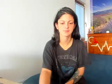 anissawhitenss online show from 10.21.25