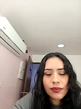 VictoriaVixxen online show from 10.15.25