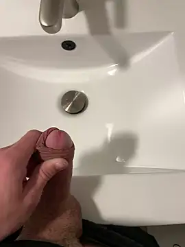 Snapshot of maksinka2006 chatting on 10.13.25 maksinka2006 online show from 10.13.25