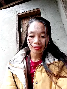 Snapshot of chieu_xinh chatting on 10.29.25 chieu xinh online show from 10.29.25