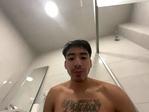 Snapshot of giooo5828 chatting on 11.10.25 giooo5828 online show from 11.10.25