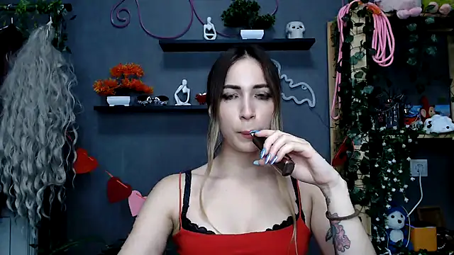 Snapshot of Walleriana chatting on 10.17.25 Walleriana online show from 10.17.25