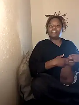 Snapshot of only_liyah chatting on 10.14.25 only liyah online show from 10.14.25