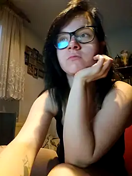 Snapshot of Lenalove02 chatting on 10.30.25 Lenalove02 online show from 10.30.25